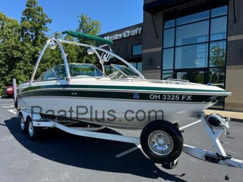 Mastercraft Maristar 230 Spesifikasjoner og anmeldelser